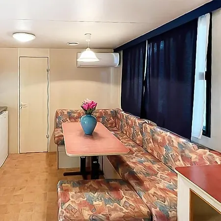 Gorgeous Stacaravan In Holiday home *