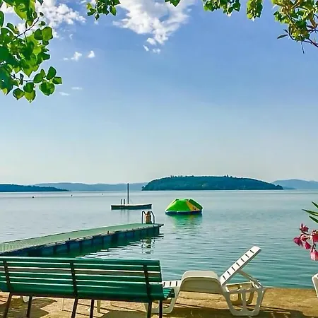 Stunning Stacaravan Nyaraló Tuoro sul Trasimeno